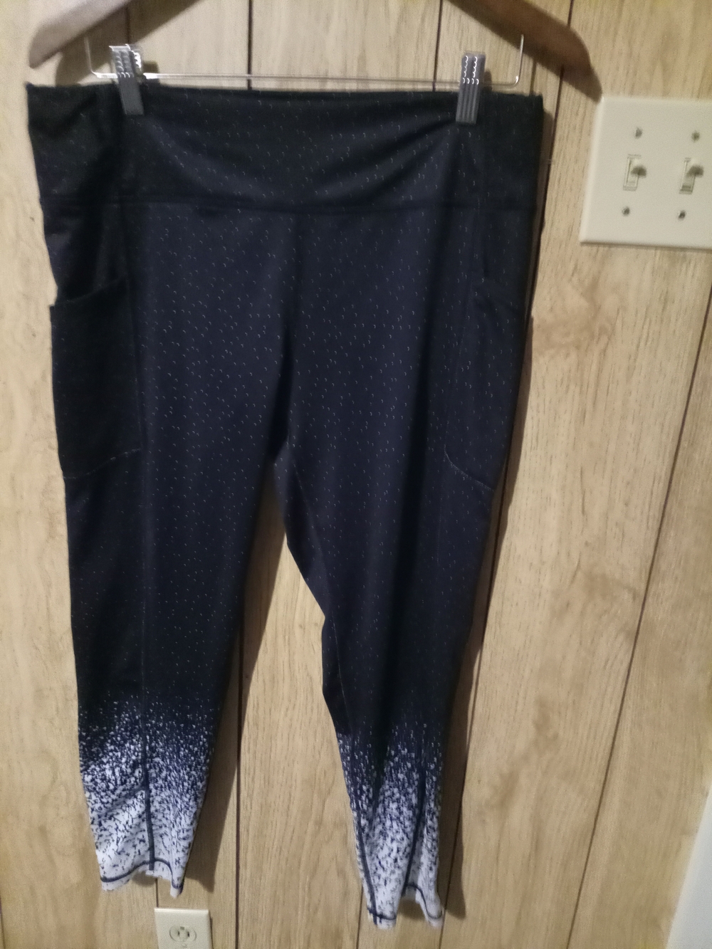 Pro Player Black Leggings with White Speckled Gradient Hem and Side Pockets